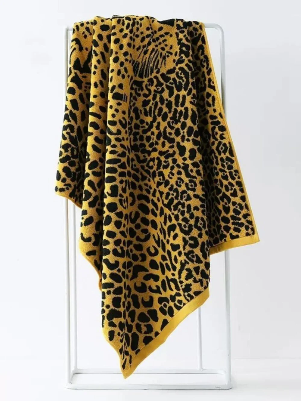 3-Piece Leopard Bath Towel Set - Quick-Drying, 100% Cotton, Oeko-TEX Certified